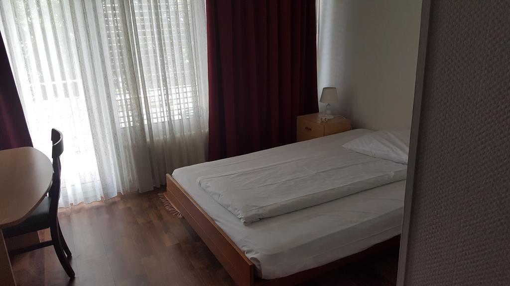 Hotel Mare & Monti Bassersdorf Exterior photo